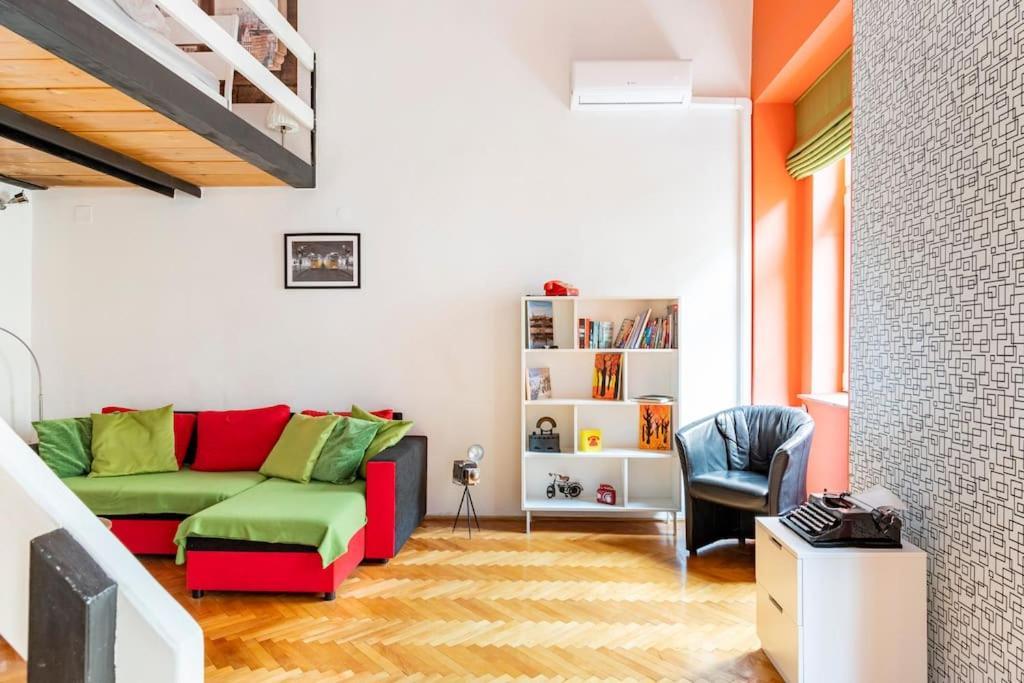 Apartment Quiet At Synagogue *