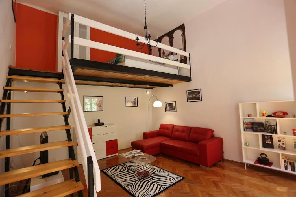 Apartment Quiet At Synagogue Budapest